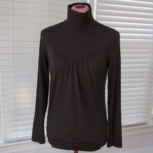 Chocolate Brown Medium Long Sleeve Turtleneck Minimalist Equestrian Old Money